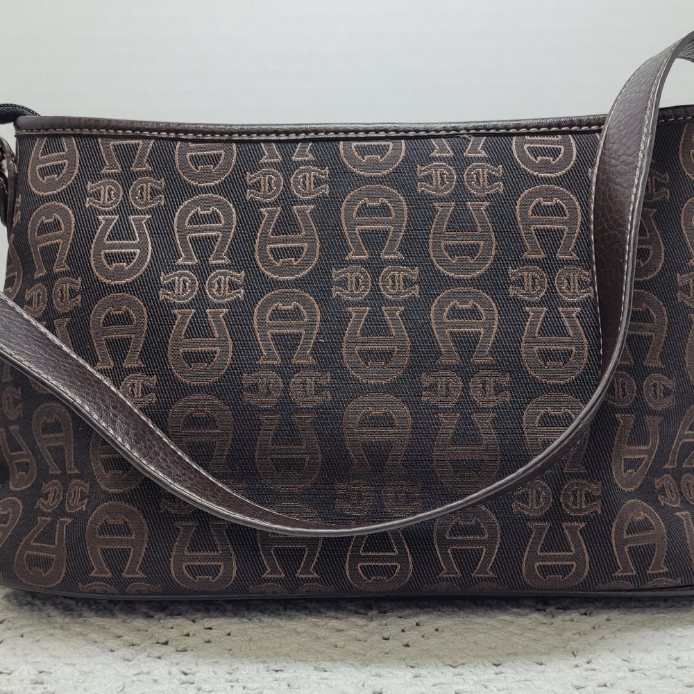 ETIENNE AIGNER BROWN PURSE EUC - Picture 3 of 13